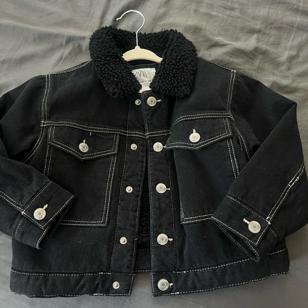 Zara toddler coat. size 4-5 years